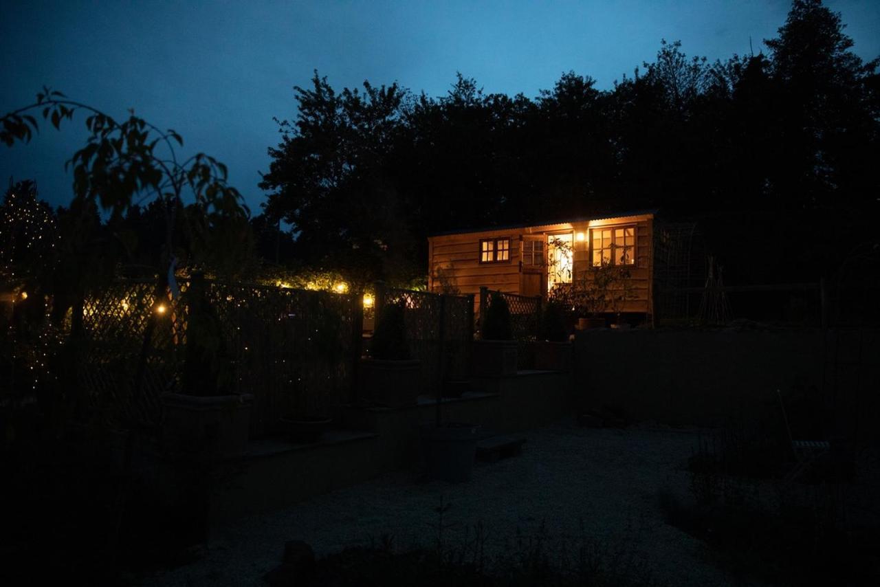 Luxury, Rural Shepherds Hut With Hot Tub Nr Bath Bristol Dış mekan fotoğraf